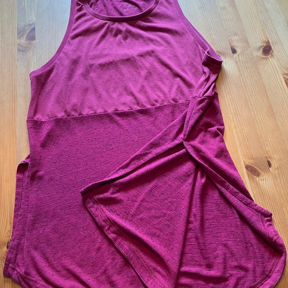 Women’s activewear sleeveless top - Picture 5 of 7